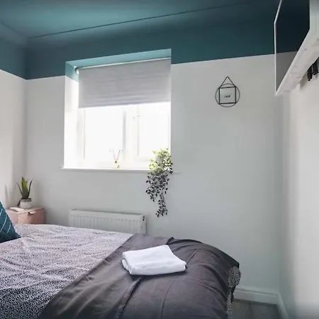 Modern 1 Bedroom